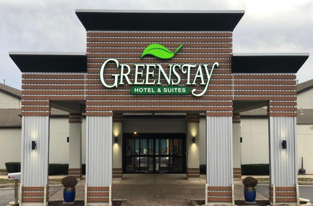 Turners Hotel | Greenstay Inn & Suites Court View
