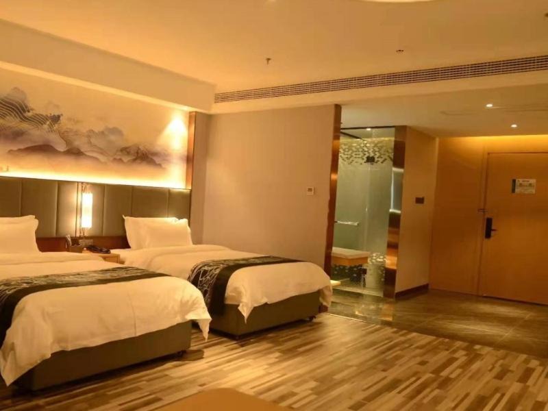 Decheng District Hotel | GreenTree Eastern Hotel Dezhou Qingyun Yingcai Road Financial Building
