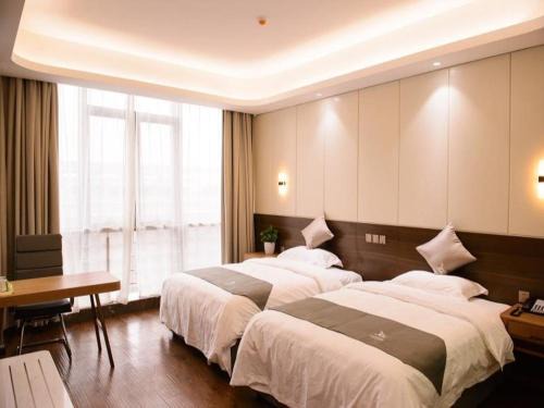 Donggang District Hotel | GreenTree Eastern Rizhao High Speed Railway Station Hotel