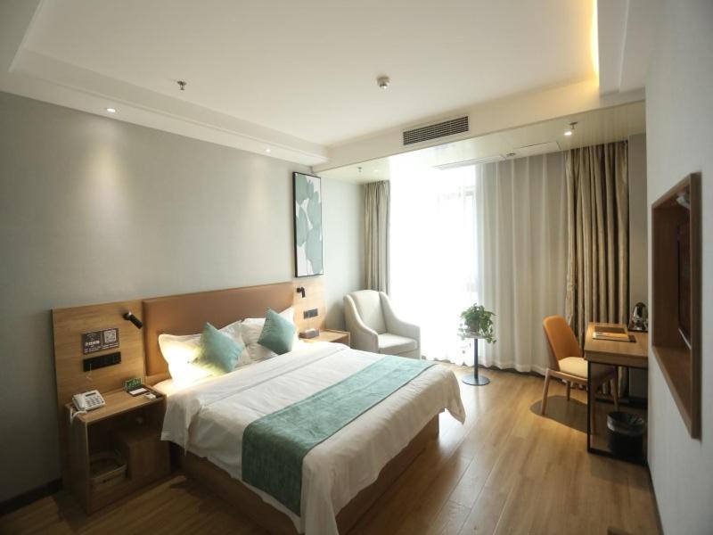 Yixiu District Hotel | GreenTree Inn Anqing East Yingbin Road High-Speed Railway Station