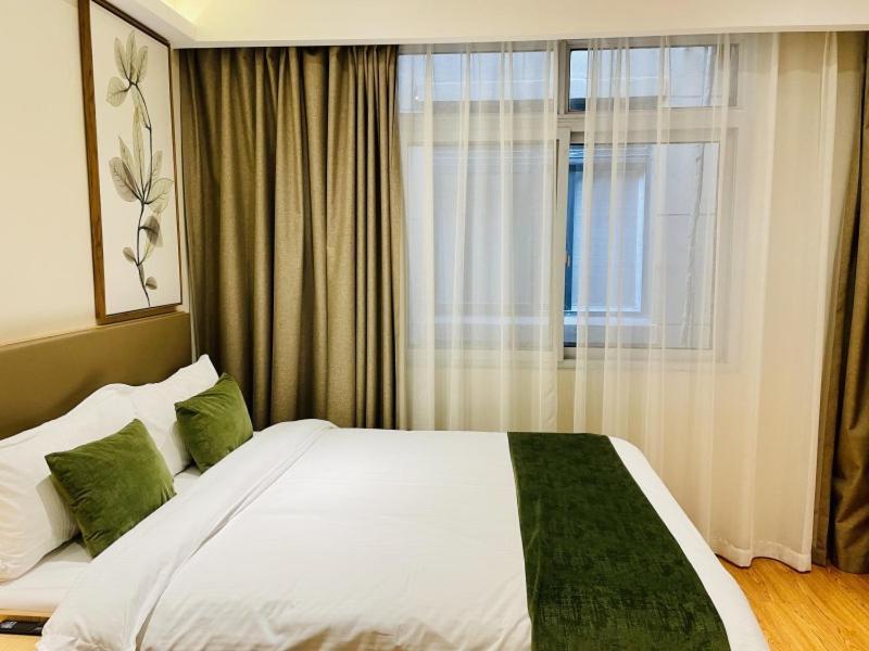 Suqian Hotel | GreenTree Inn Express Hotel Jiangsu Suqian Shuyang Bus Station