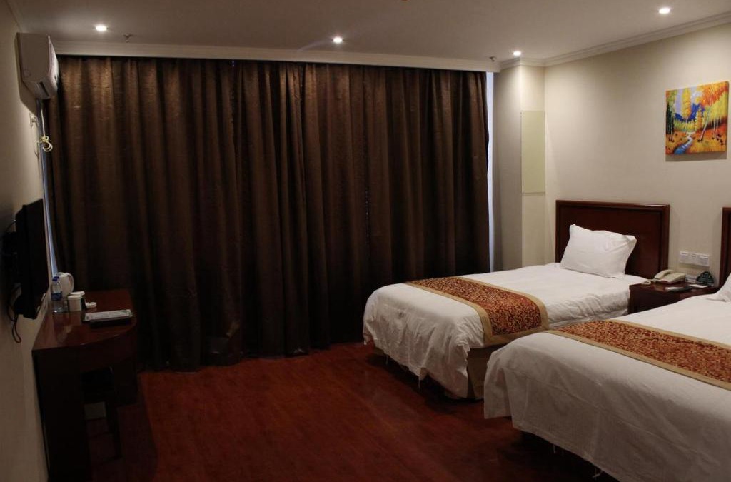 Wuxue City Hotel | GreenTree Inn Huanggang City Wuxue City Kanjiang Avenue Business Hotel