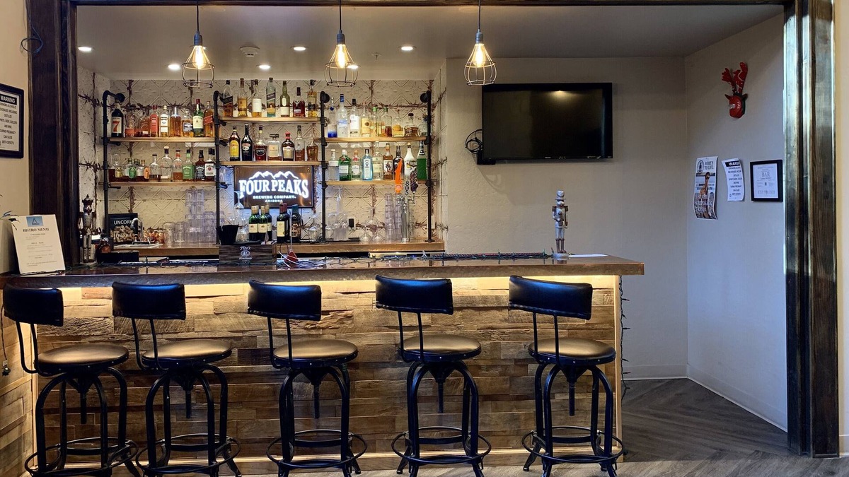 Pinetop Hotel | GreenTree Inn & Suites in Pinetop
