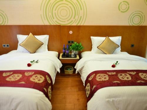 Ziyang Hotel | GreenTree Inn Ziyang Lezhi Government Tianchi Town Express Hotel