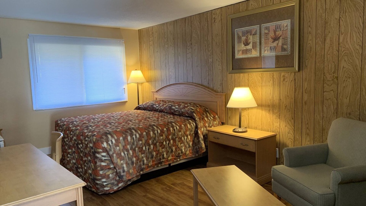 Greenwood Hotel | Greenview Motel and RV Park