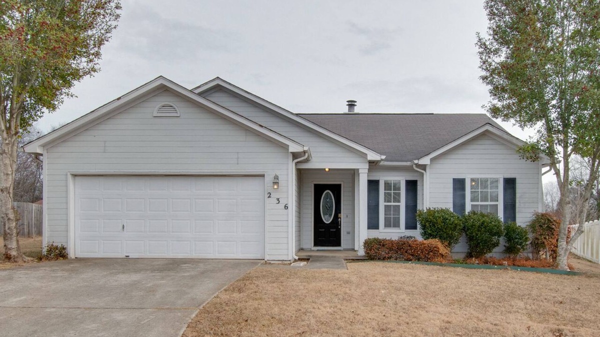 Madison House | Greenway Access, Research Park and Bridge Street Shopping in Minutes