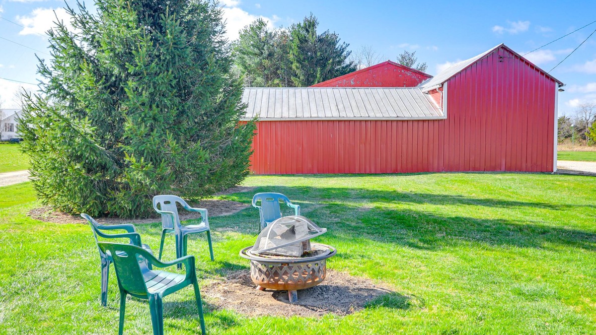 New Haven  Huron County Apartment | Greenwich Countryside Apartment w/Shared Yard