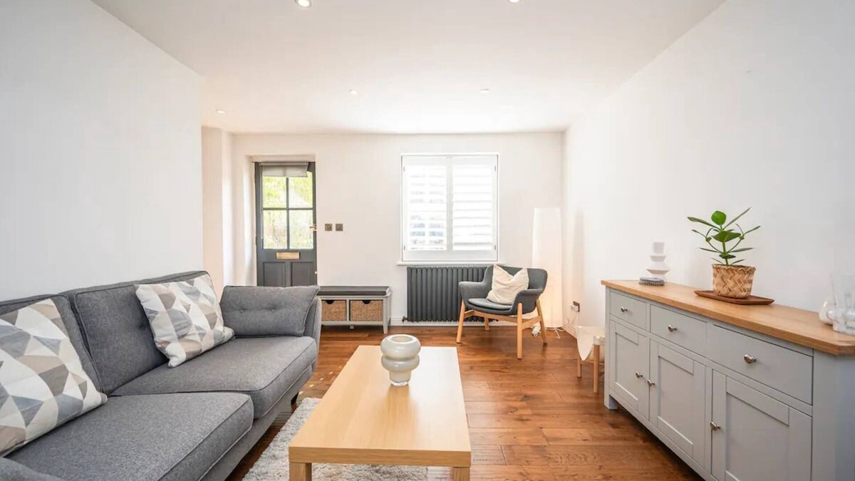 Eltham West House | Greenwich House 10 mins to O2 - Free Parking | Pass the Keys