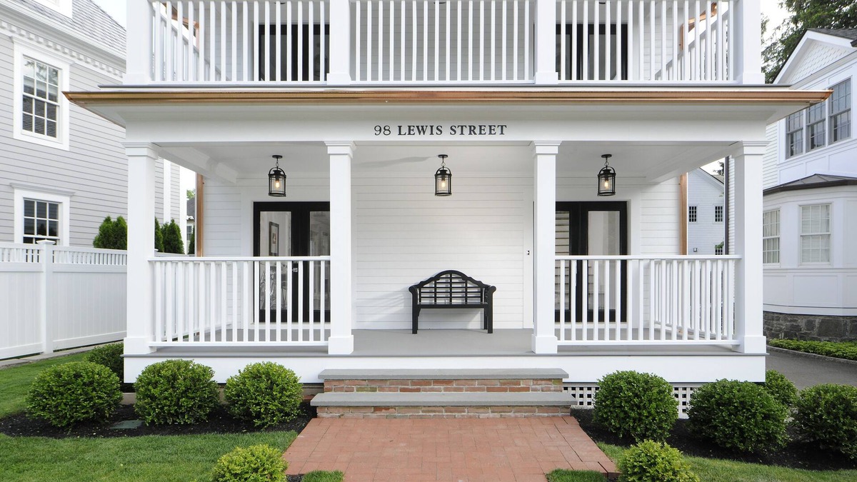 Greenwich House | Greenwich proper - 2 blocks from Downtown, New - Stylish, Fully loaded, Parking
