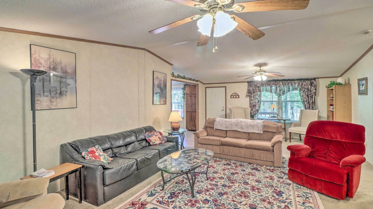 Greers Ferry House | Greers Ferry Getaway w/Deck & Lake Access!