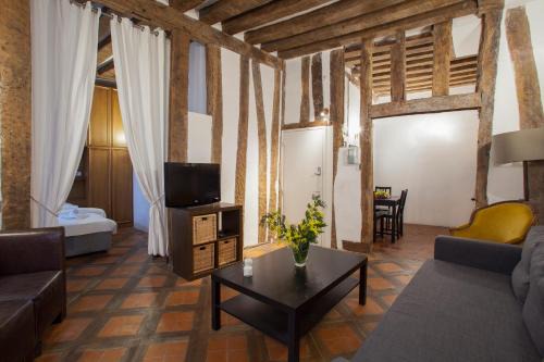 Saint-Germain-des-Pres Apartment | Gregoire Apartment