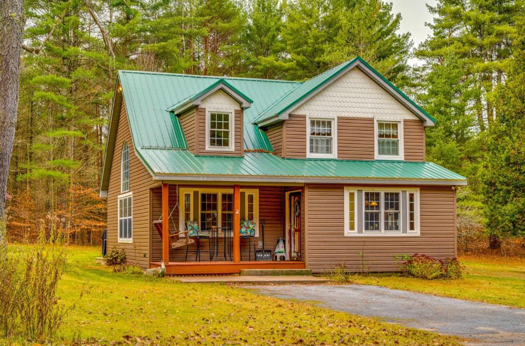 Brantingham House | Greig Getaway Near Brantingham Lake and Ski Resort