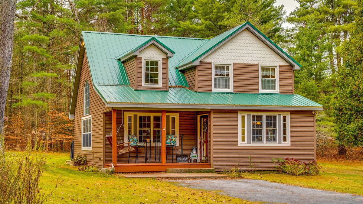 Brantingham House | Greig Getaway Near Brantingham Lake & Ski Resort