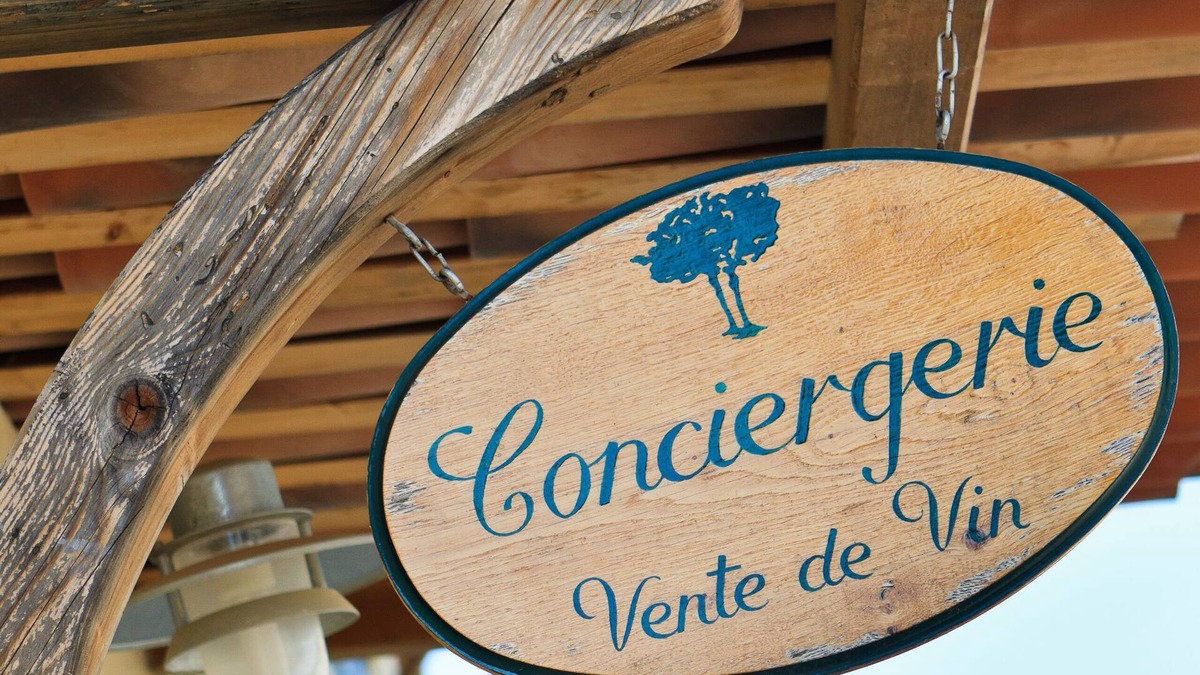 Barjols Apartment | GRENACHE" APARTMENT IN THE HEART OF A 120-HECTARE VINEYARD