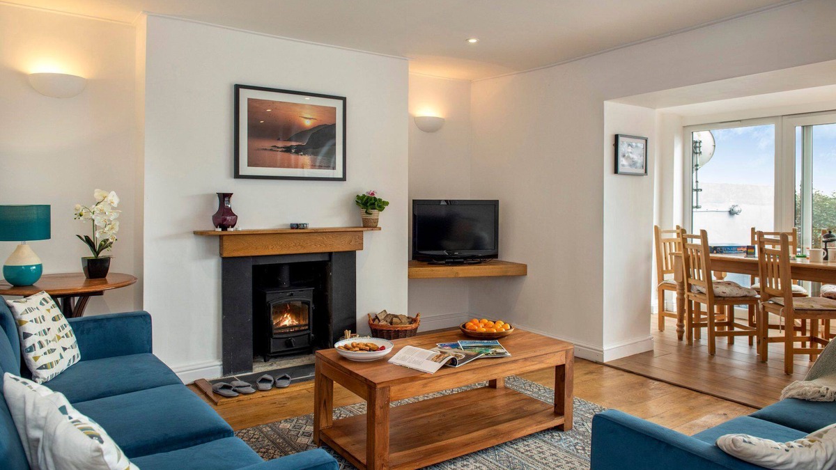 Portwrinkle Cottage | Grenville - A Coastal Cottage with Hot Tub & Stunning Views