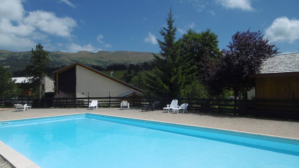 Gresse-en-Vercors Apartment | GRESSE en VERCORS resort winter (skiing)/summer(swimming pool and tennis) wk & wk-end