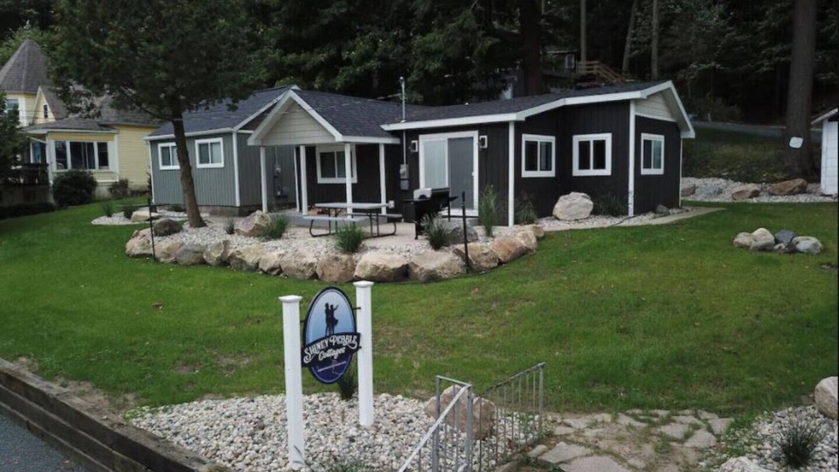 Ludington Cottage | Gretel of The Shiny Pebble Cottages