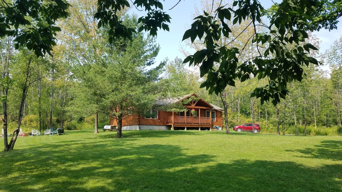Branchport Cabin | Grey's Getaway Cabin# 3 Cabin is a Slice of heaven in Finger lakes region!