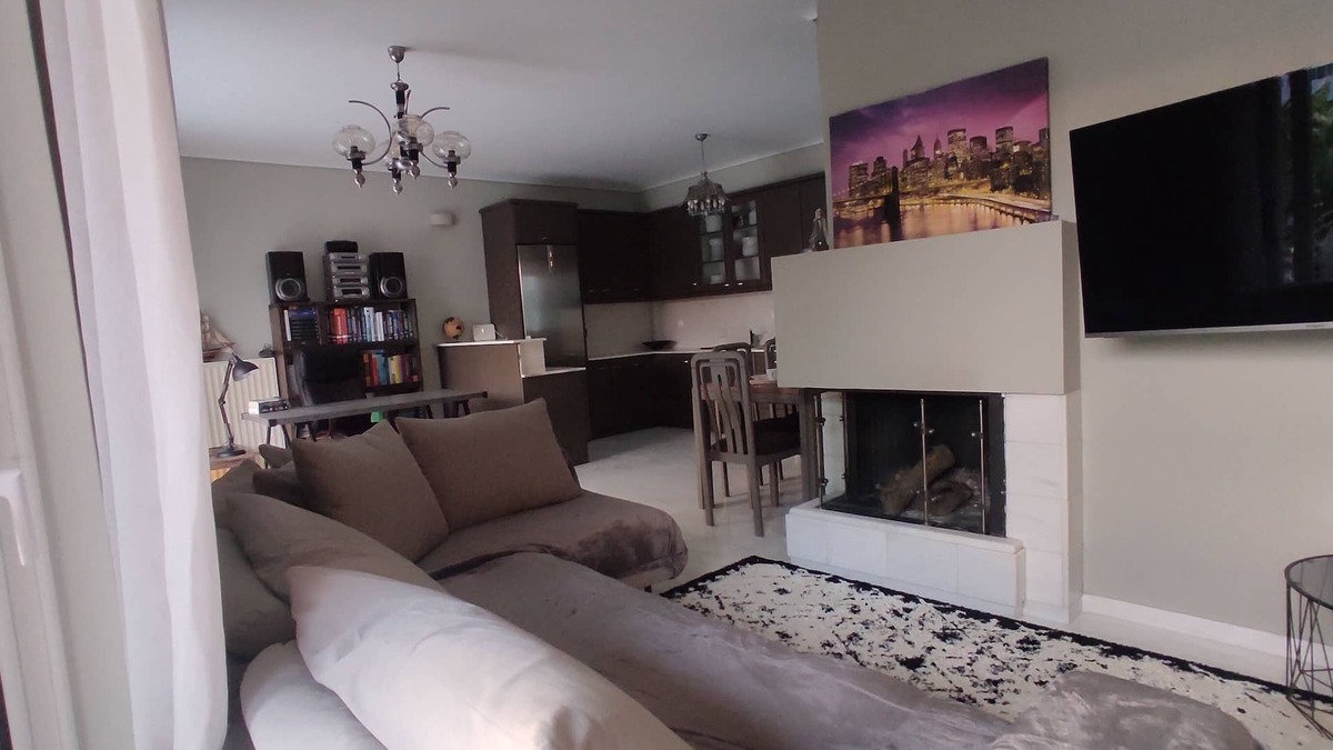 Patras Apartment | Grey Stones & Balcony:n2-bedroom apartment in lovely Patra with WiFi, AC