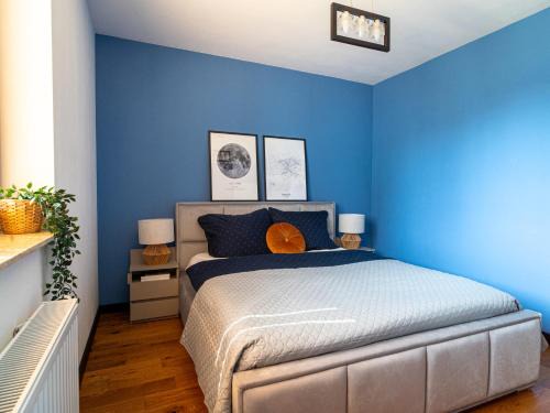 Biezanow - Prokocim Apartment | Grey Wall Apartment Kraków