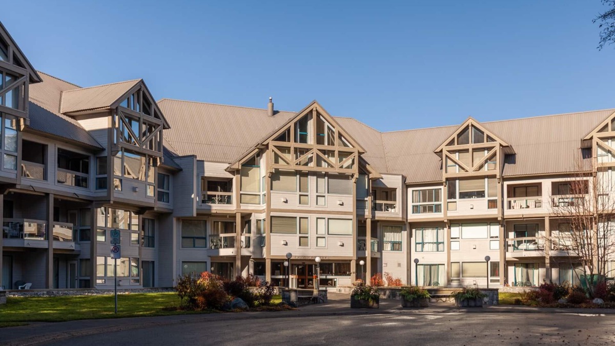 Upper Village Cabin | GREYSTONE LODGE UNIT 220 SKI-IN SKI-OUT 2+2
