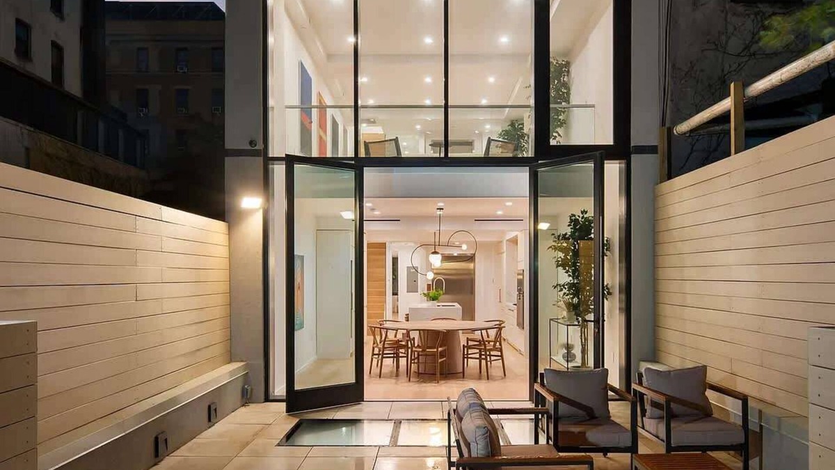 Manhattan Valley Apartment | Greystone TH by Rove | 4-Floor TH w/Private Garden