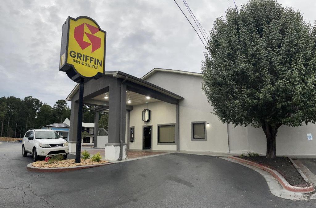 Griffin Hotel | Griffin Inn & Suites
