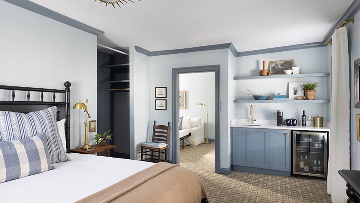 Kennebunkport Hotel | Griffin Suite at Kennebunkport Inn, Free Parking, Near Kennebunkport Marina