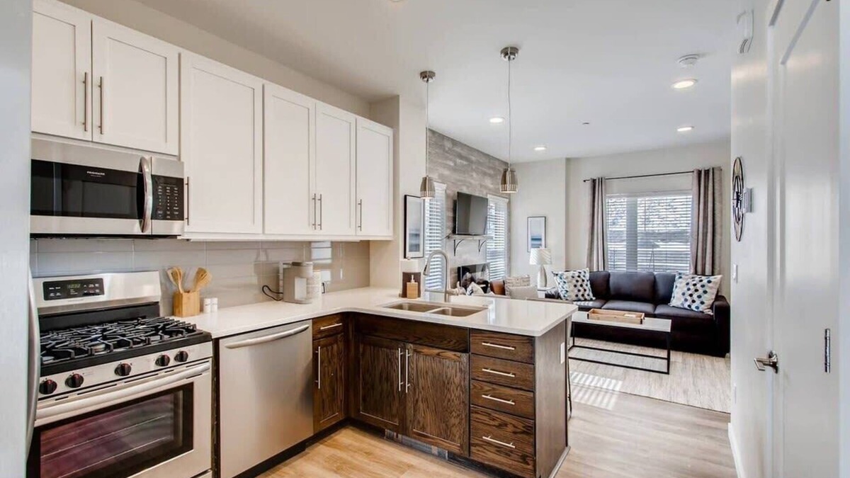 Georgetown Condo | Griffith Mountain Manor /Lakefront Townhouse