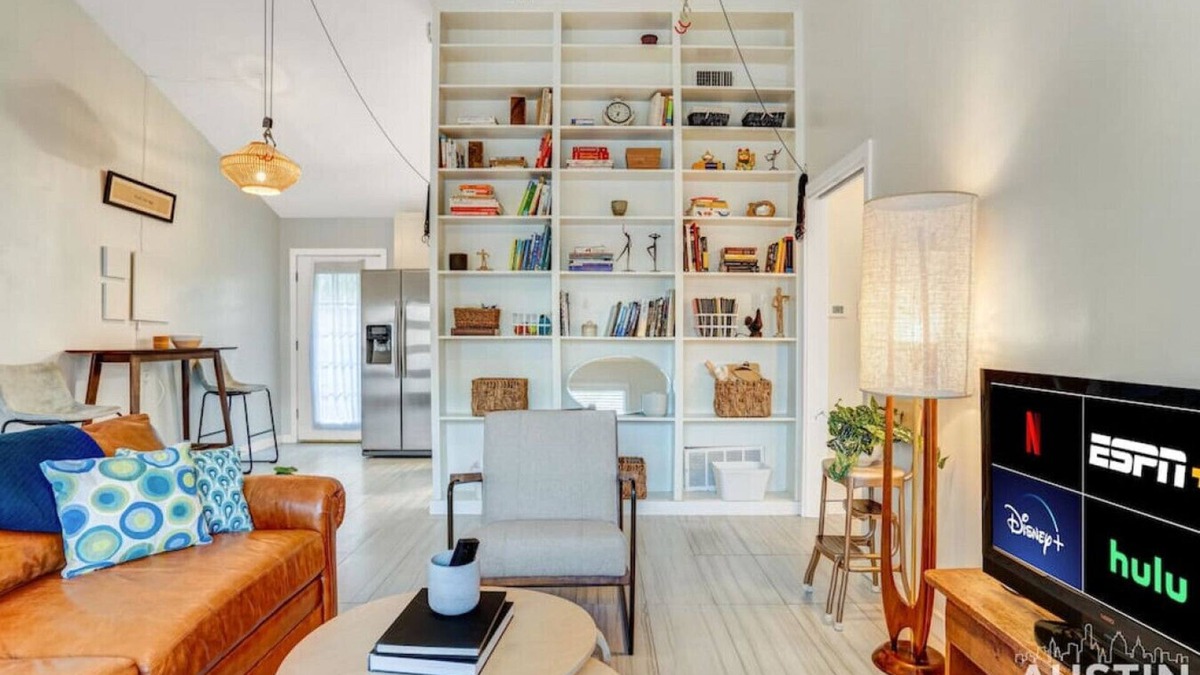 North University Condo | Griffith St #5 xxxxx