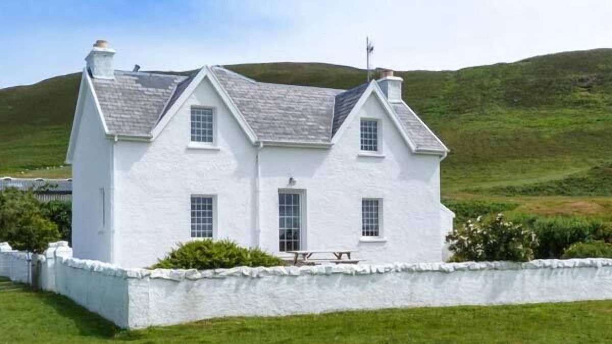 Ardnamurchan Peninsula Cottage | GRIGADALE HOUSE, family friendly, with open fire in Kilchoan