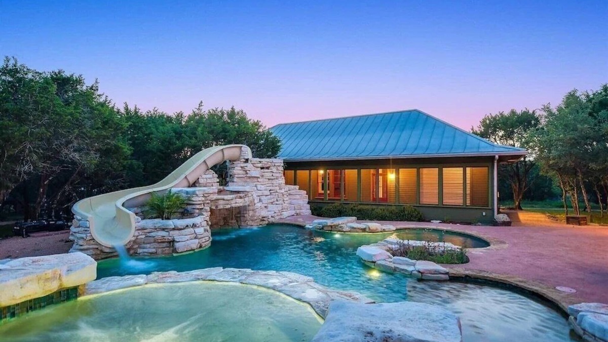 Austin House | Grit&Grace Ranch - Private Resort Style Pool & Spa