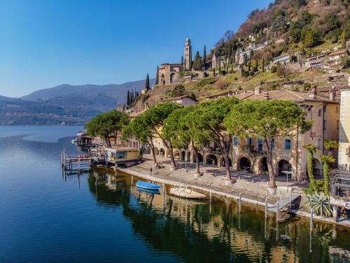 Morcote Apartment | Gritti Palace Morcote - Salvia - Loft by the lake with view of Morcote's church