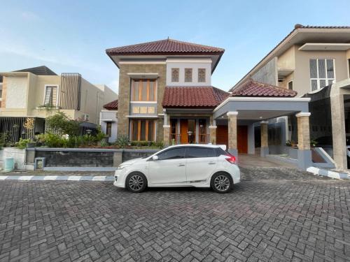 Sinduharjo Villa | Griya Kania Merapi