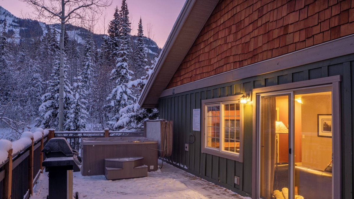 Golden Condo | Grizzly Heights: 2-bedroom mountain condo with hot tub