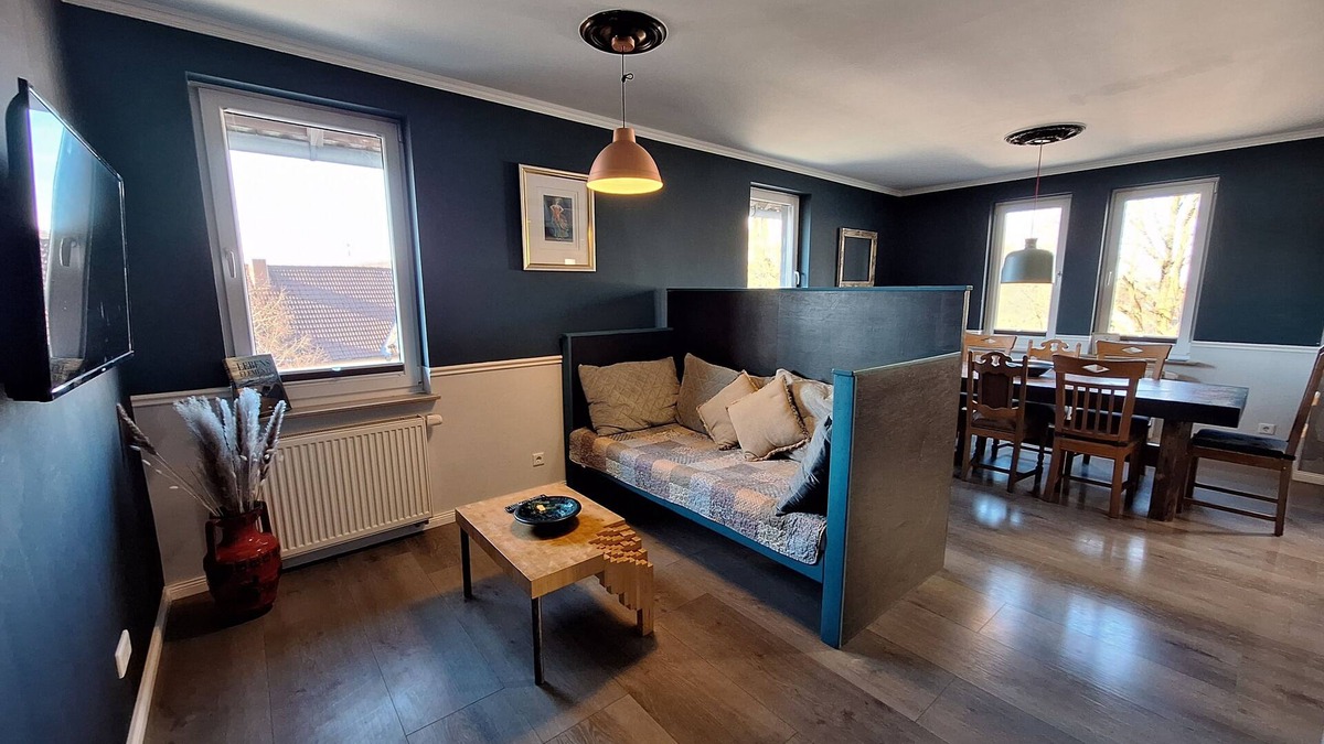 Oerlinghausen Apartment | Große 5-zimmer-wohnung in Zentraler Lage in Oerlinghausen für 8 Personen