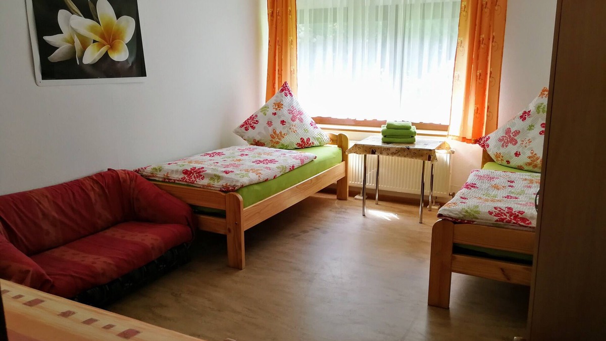 Kulsheim Apartment | Große Ferienwohnung für 2-6 Personen mit Terrasse, kostenfreies WLAN