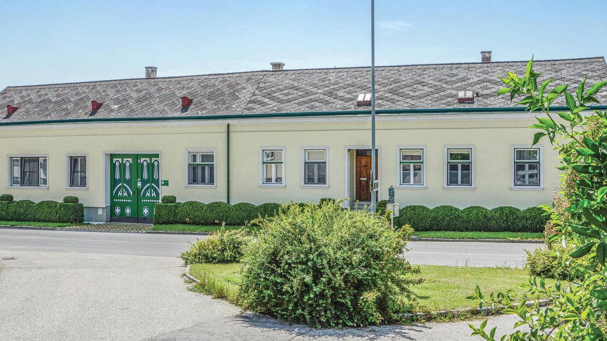 Sierndorf Apartment | Große Ferienwohnung Sierndorf