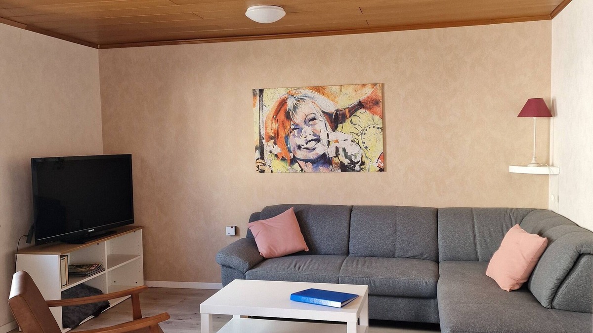 Buettelborn Apartment | Großzügige Ferienwohnung 4+1 Personen, 2 Schlafzimmer