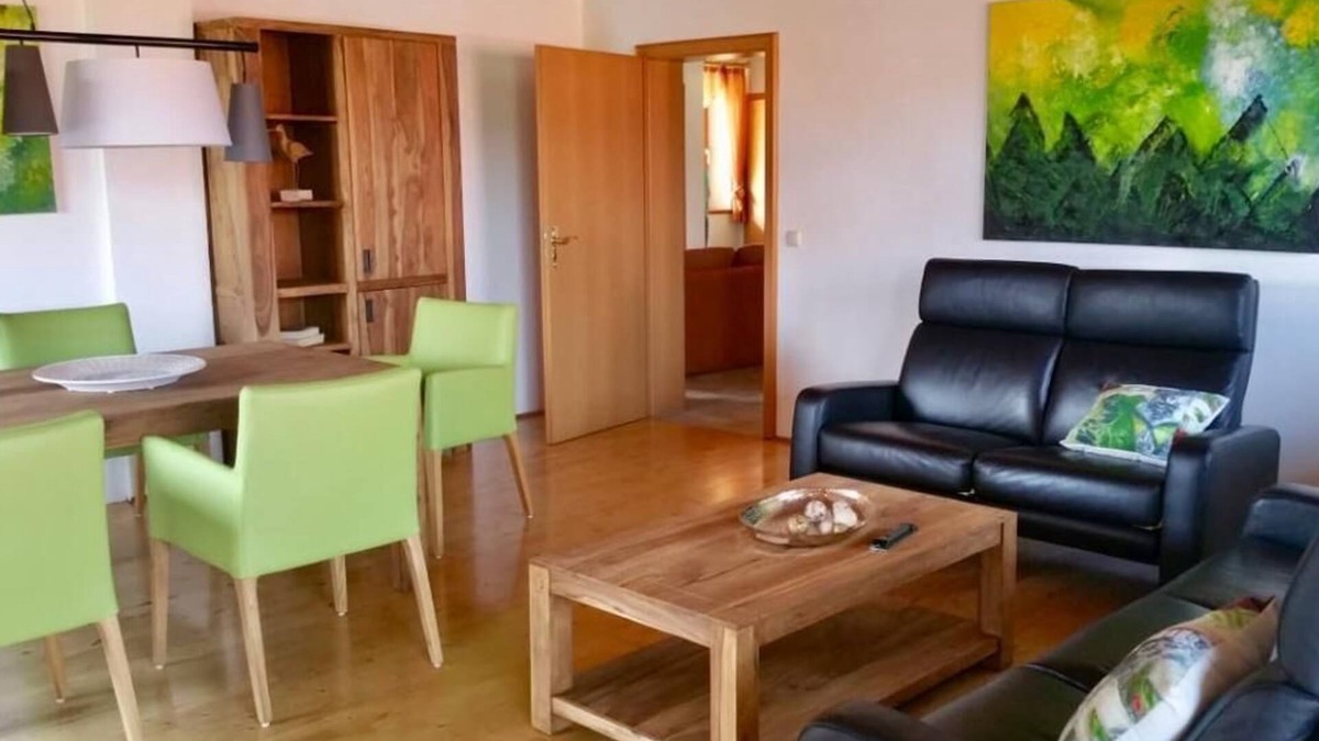 Ruhmannsfelden Apartment | Großzügige FeWo mit Balkon für bis zu 6 Personen