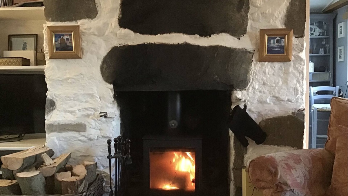 Gigha Cottage | Grogport Cottage (pet friendly) offers wonderful self catering acc nr Carradale