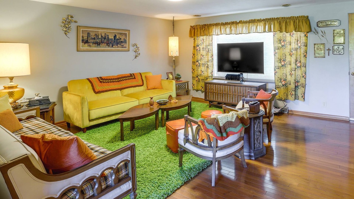 New Haven House | Groovy New Haven Home: 2 Mi to Art District!