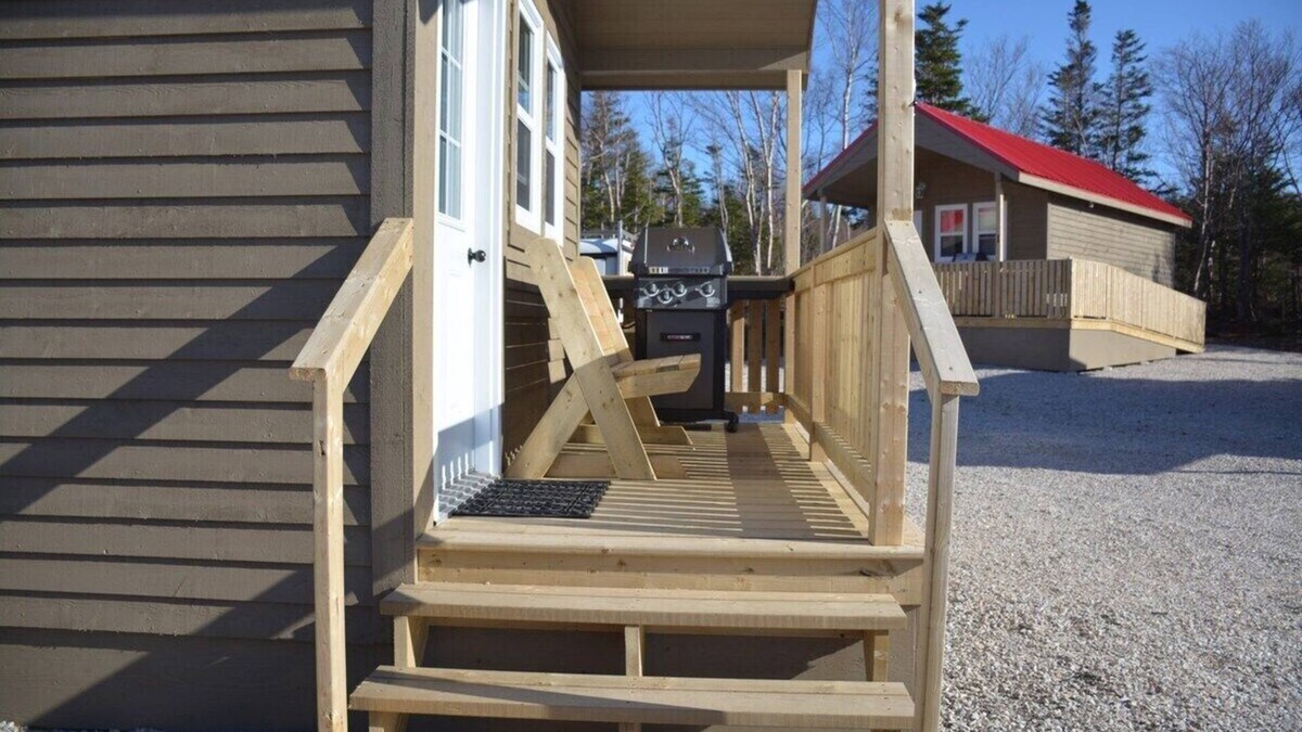 Rocky Harbour House | Gros Morne Tiny Chalets
