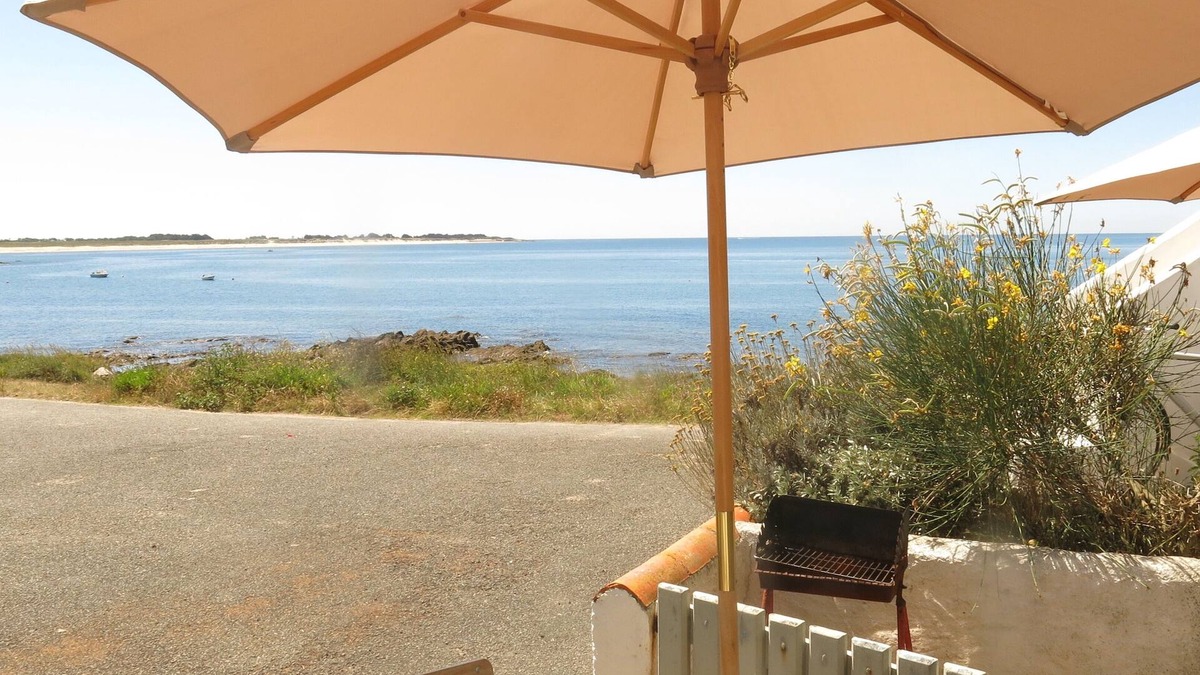 Noirmoutier-en-l'Ile Apartment | GROUND-FLOOR APARTMENT - SOUTH-FACING SEA VIEW - DIRECT ACCESS TO BEACHES