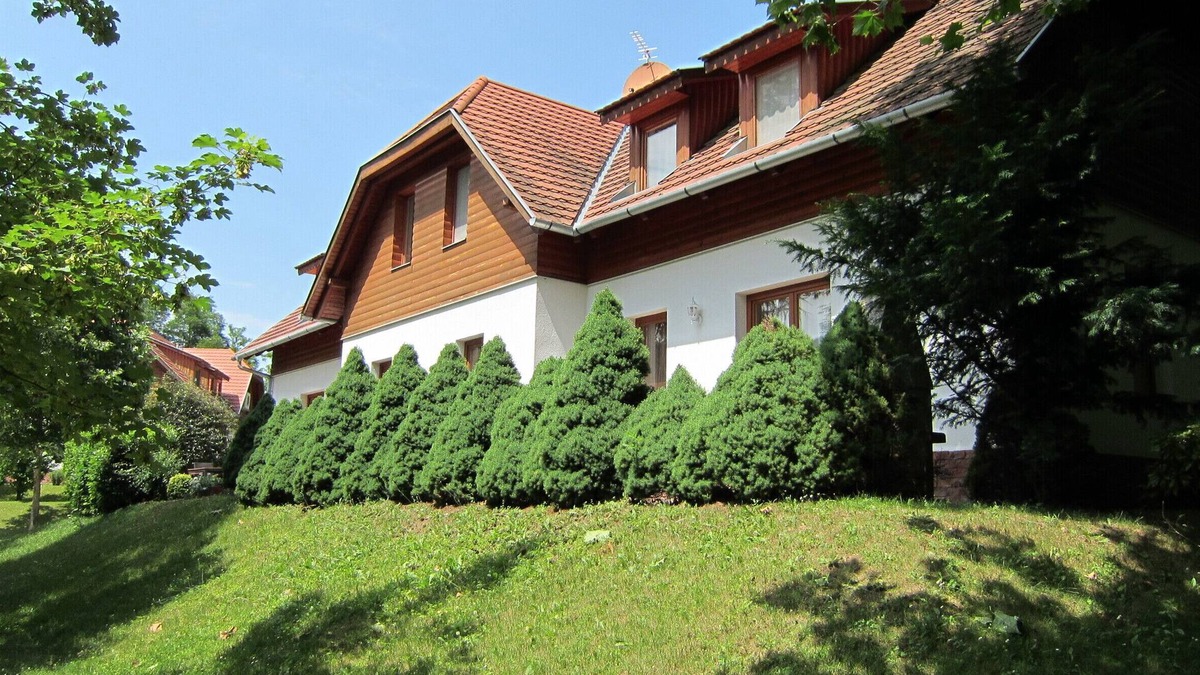 Zalacsany Apartment | Ground floor apartment with a large terrace