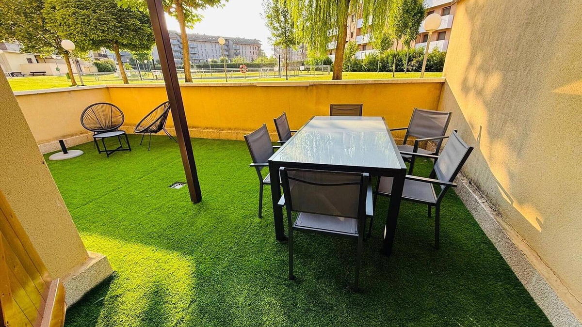 Jaca Apartment | Ground-Floor Apartment in Jaca with Terrace, Pool, and Garage for 6 Guests