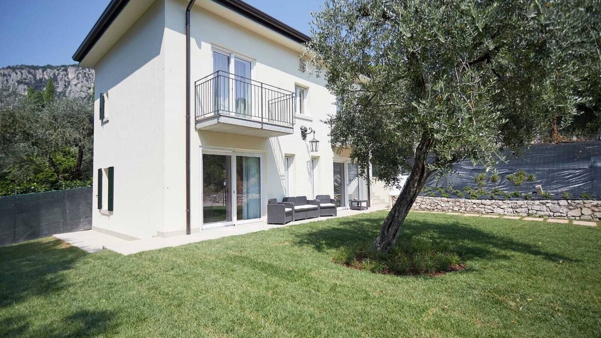 Corno Apartment | GROUND FLOOR APARTMENT WITH DIRECT ACCESS TO THE BEACH