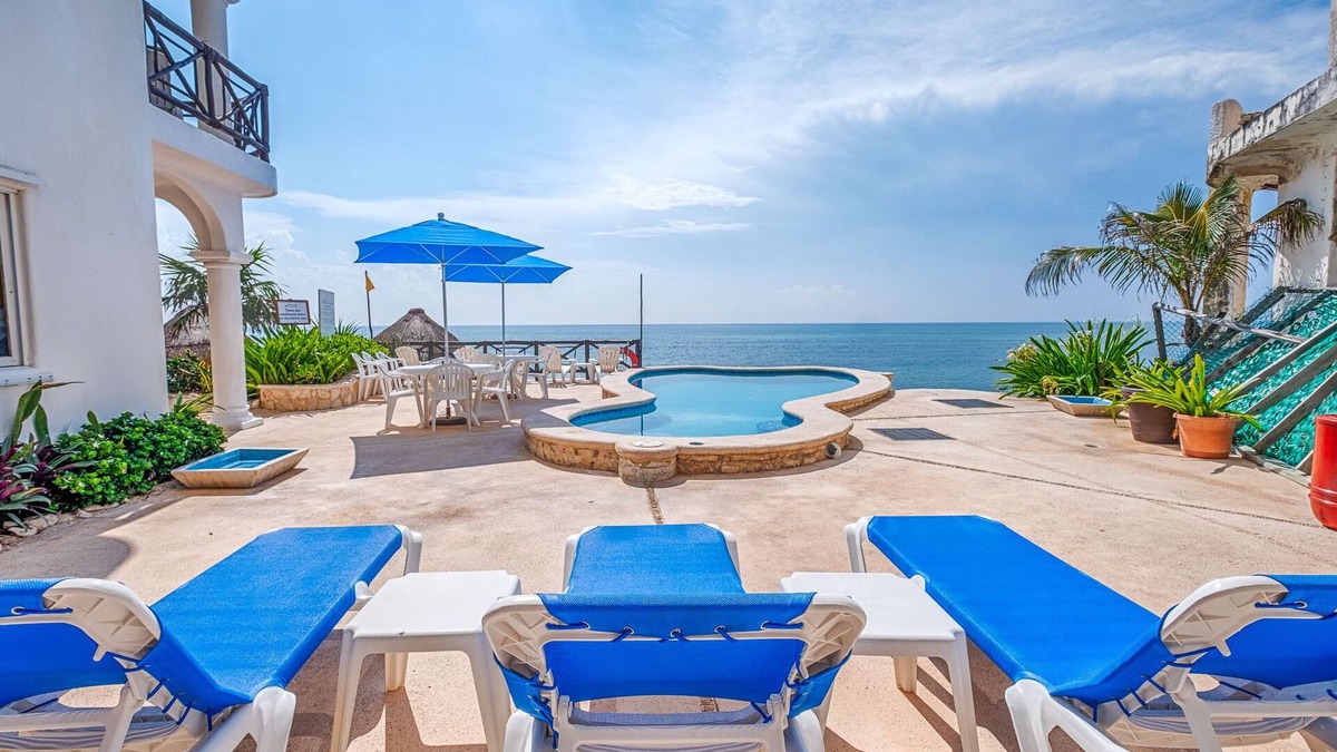 Akumal Condo | Ground-Floor Beachfront Condo with Pool, Patio & Concierge
