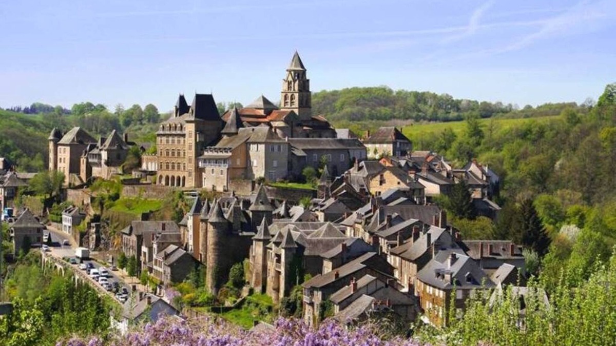 Espartignac Apartment | Ground floor country apartment 2min from UZERCHE