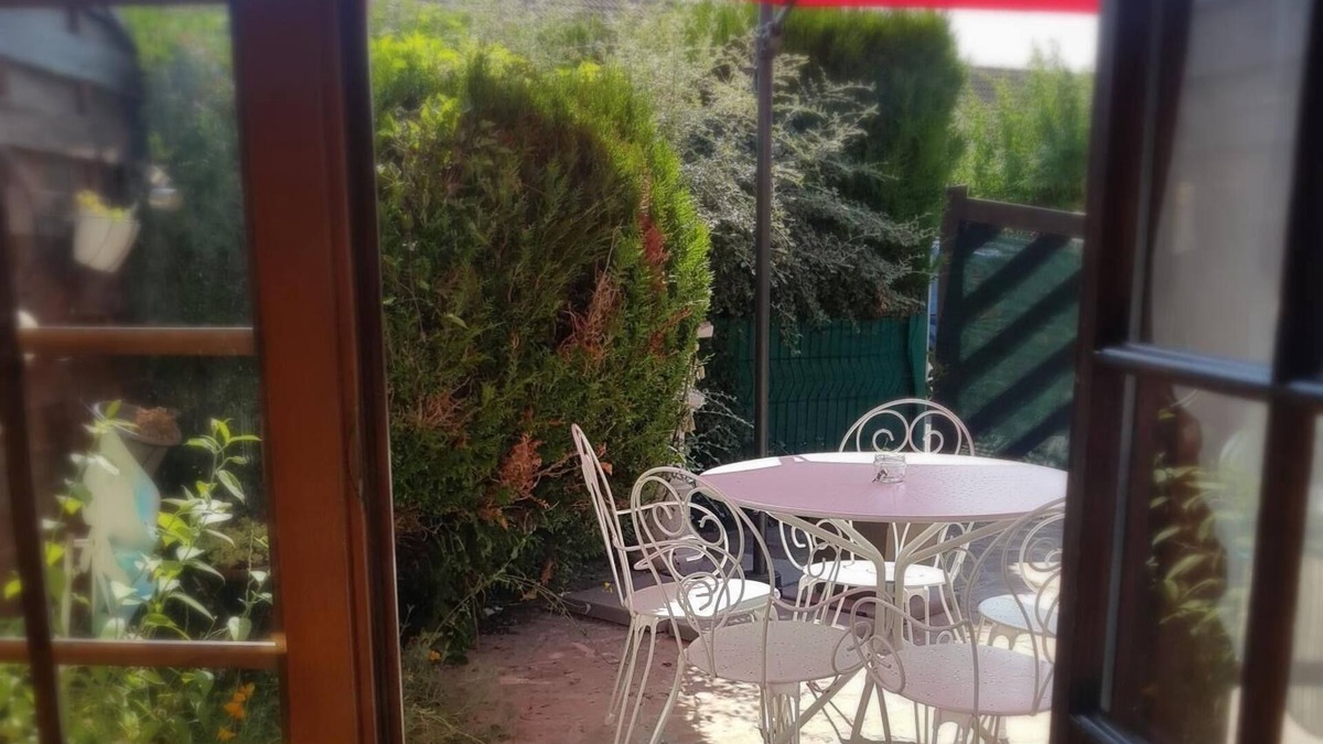Pontault-Combault House | Ground floor independent Villa. Private courtyard. Nature and calm